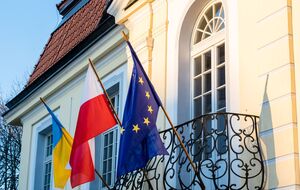 У Польщі спростували зупинку військової допомоги Україні через новий скандал