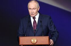 Путин заявил о политической шизофрении и назвал оккупированные территории Украины "исторически" российскими