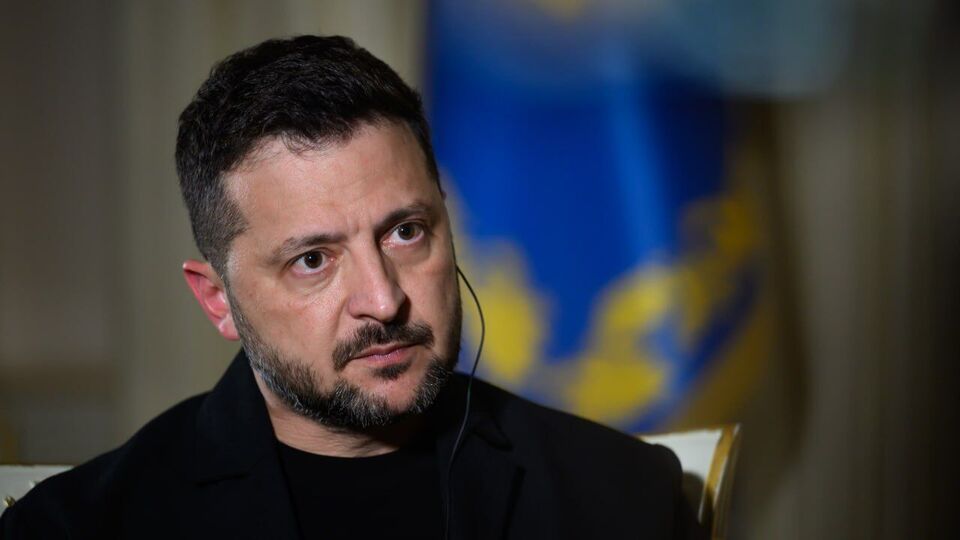 Зеленський: Трамп не зміг домовитися з Путіним про перемир'я, а звинувачує мене. Це неправильно і неприпустимо