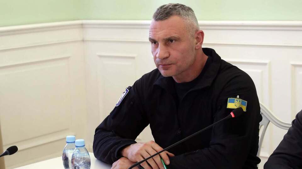 Київ відновлює пошкоджену обстрілами інфраструктуру й під'єднує соцзаклади до опалення – Кличко