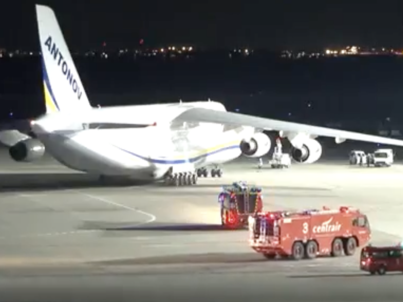 У Японії загорівся український літак Ан-124. Що відомо 