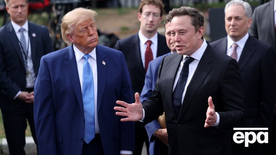 Маск хотів покарати Україну, Трамп у паніці і "залежить від ідіотів" – The Economist