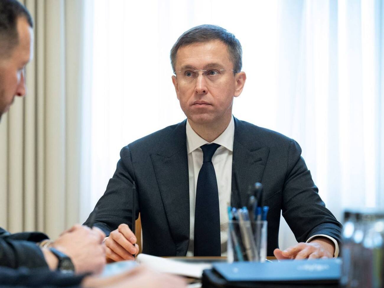 "Складні, але необхідні рішення". Кабмін фіналізував зміни в системі бронювання. Чого чекати
