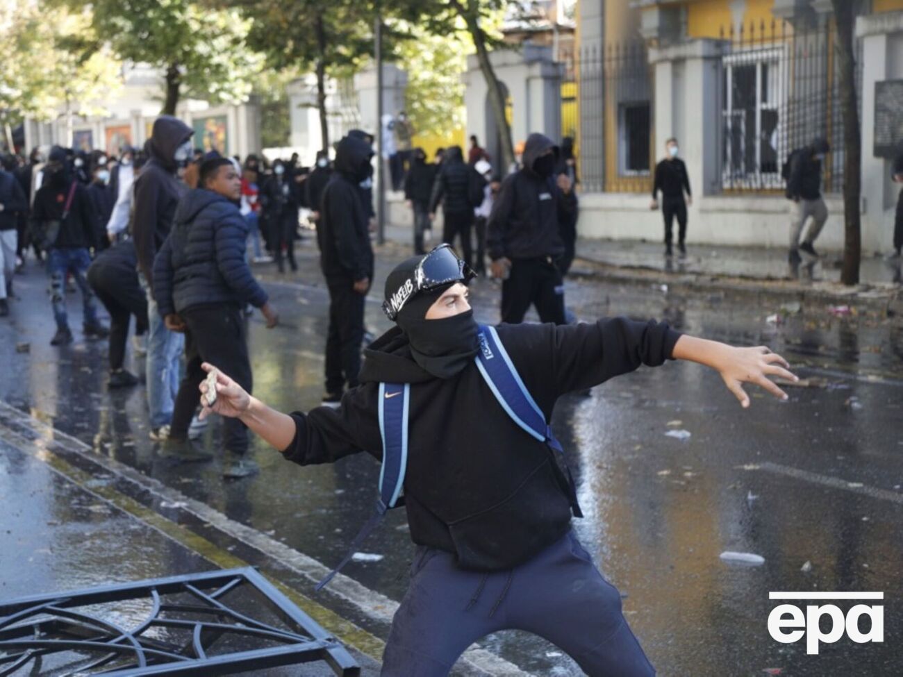 Еще одну европейскую страну охватили столкновения на протестах. Чего требуют албанцы?