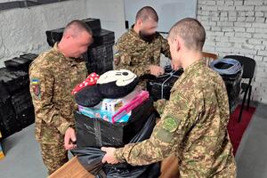 ВСУ с помощью дронов доставили в Олешки 600 кг помощи для детей. Фото