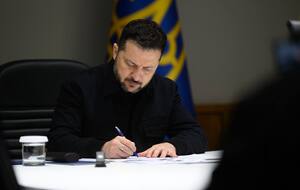 Зеленський запропонував Раді продовжити воєнний стан і мобілізацію. До якого числа?