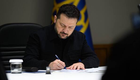 Зеленський запропонував Раді продовжити воєнний стан і мобілізацію. До якого числа?