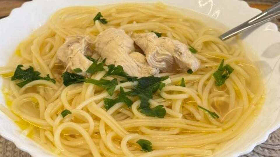 Положите это в кастрюлю – и бульон получится вкусный и очень ароматный