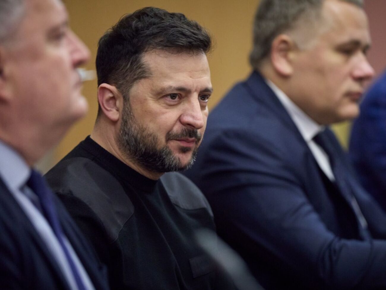 Росія, можливо, серйозно налаштована, і "все залежить від США". Зеленський – про зустріч в Абу-Дабі