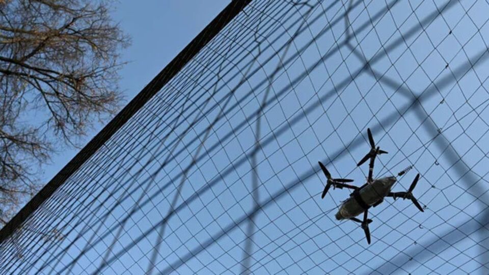 Що робити, коли на автомобіль полює ворожий FPV-дрон. Поради, які збережуть життя