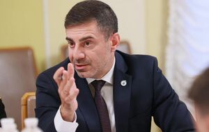 Лубінець вирушив із гуманітарною місією до Олешок. Делегації України та РФ вилетіли з Білорусі одним бортом