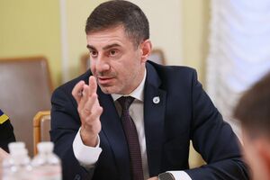 Лубінець вирушив із гуманітарною місією до Олешок. Делегації України та РФ вилетіли з Білорусі одним бортом