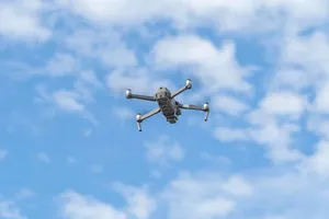 Чи можна тікати, коли ворожий FPV-дрон атакує автобус із пасажирами. Ці поради збережуть життя