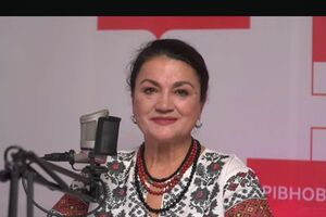 "Це нагадує, як Янукович ручку ламав". Наталія Сумська рознесла Астаф'єву після радіодиктанту