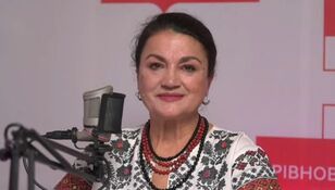 "Это напоминает, как Янукович ручку ломал". Наталья Сумская разнесла Астафьеву после радиодиктанта