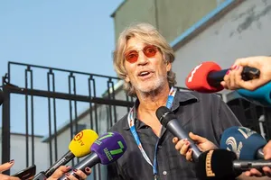 Зірковий брат Джулії Робертс: Моя дружина має українське коріння, тому я – на боці України