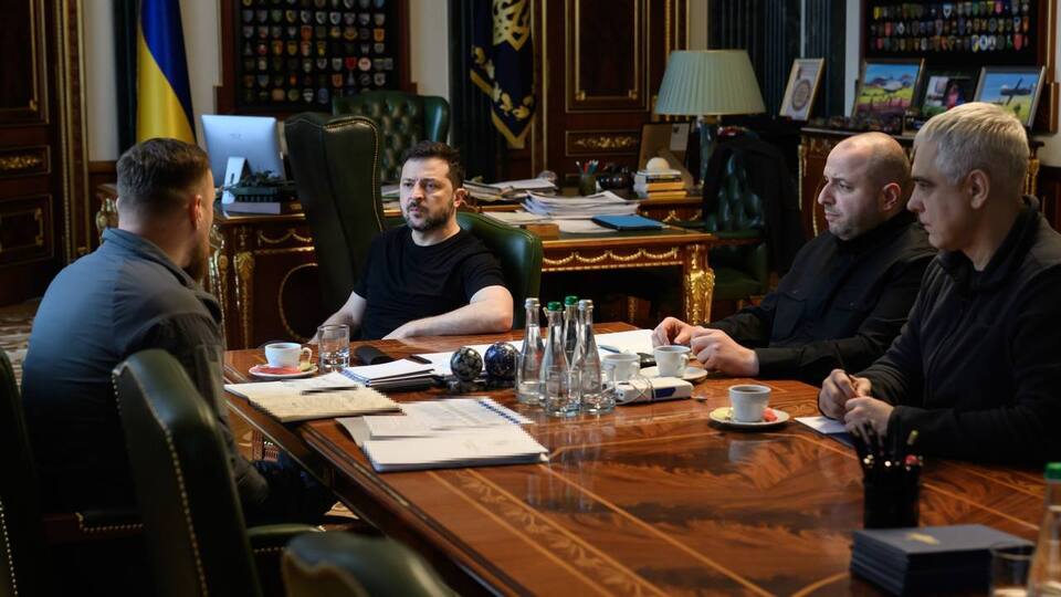 Україна працює над тим, щоб дрони й ракети летіли за Сибір – Зеленський
