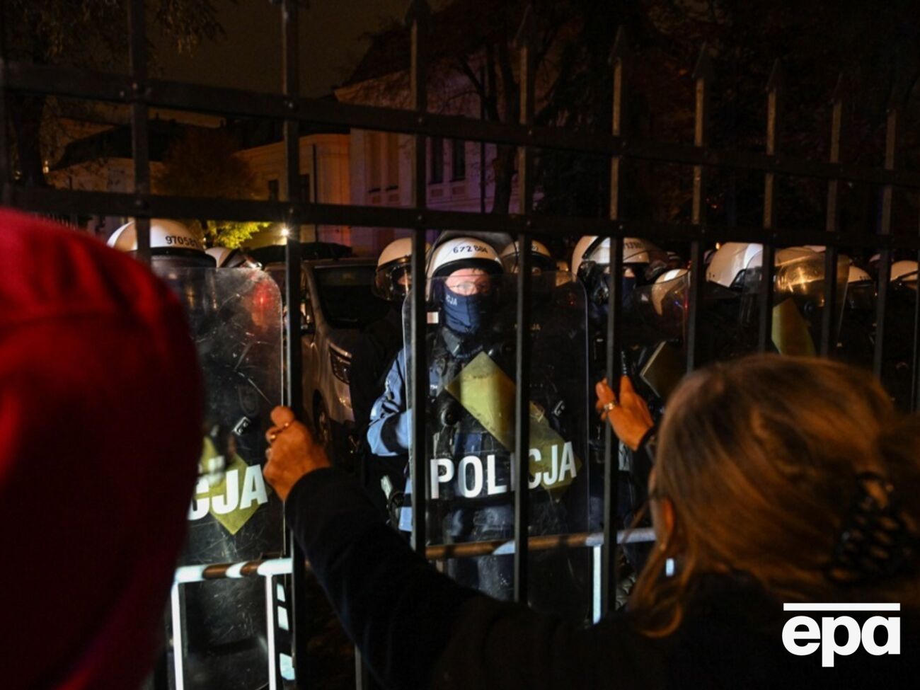В Польше – внутриполитический кризис. Навроцкий прервал полет в Сенегал, чтобы вернуться в страну