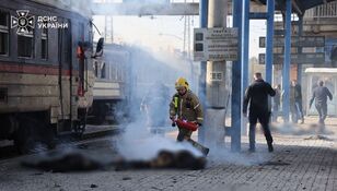 После гибели мирных жителей на вокзале в Днепре пропаганда РФ возложила вину на Украину. ВСУ ответили