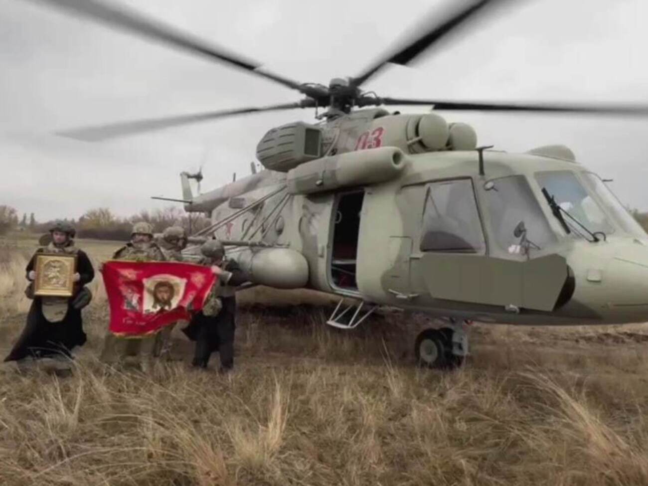 После неудач с мощами Невского и Донского, РПЦ решилась на "воздушный крестный ход" с другим святым