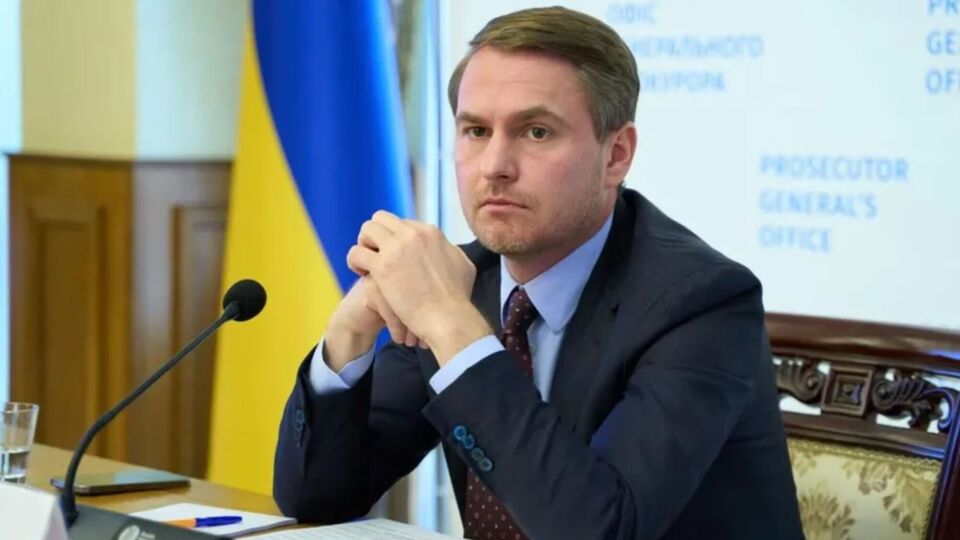 Утеча генпрокурора. ЗМІ дізналися, хто міг "прихистити" Кравченка у Відні