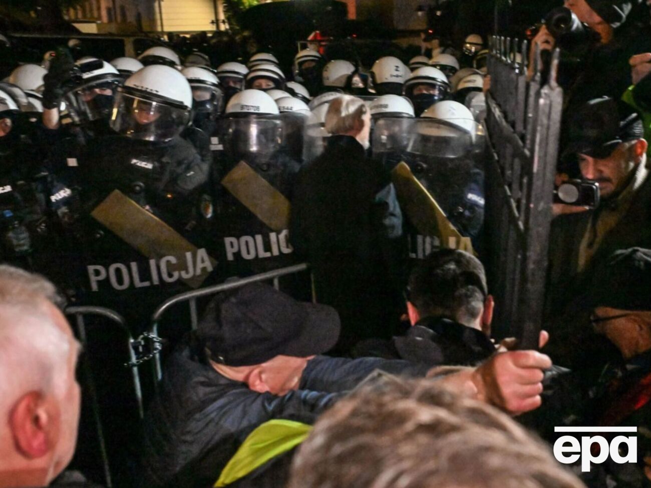 Нічний прорив до Трибуналу. До чого призвело силове протистояння у Варшаві