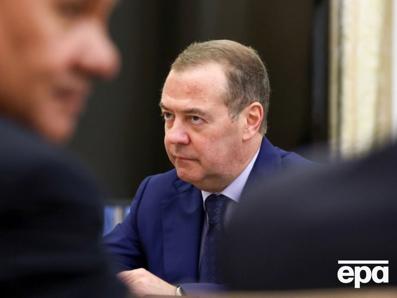 Медведев заявил, что Армения рискует превратиться в "новую Украину"