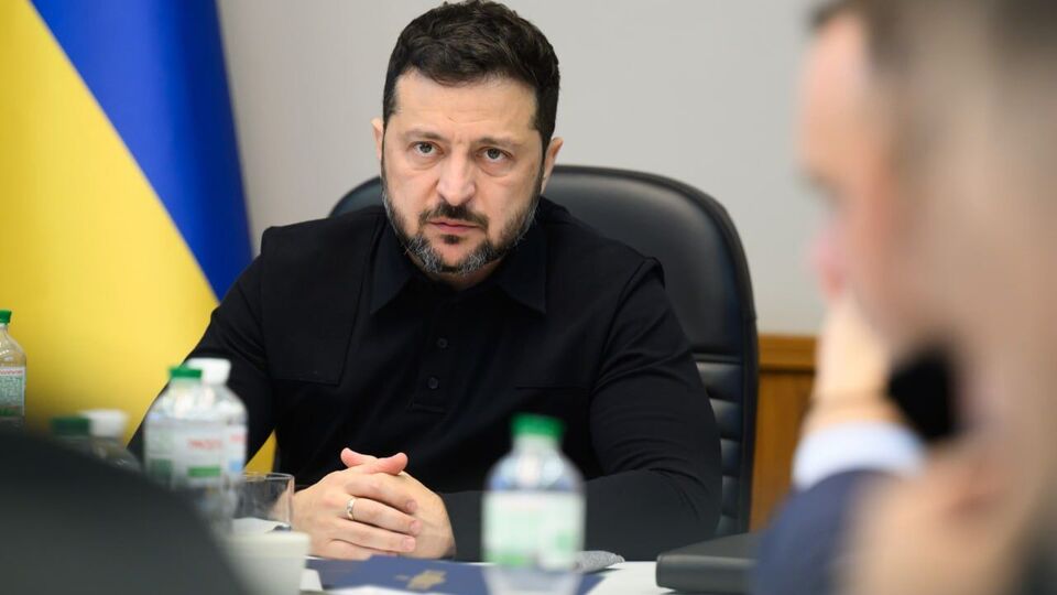 Зеленський показав відео удару РФ по Північному мосту і прокоментував неоголошений візит Мерца
