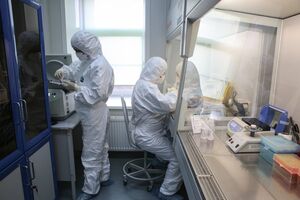 "Торжественный обед во время чумы". Иркутский институт, где умерла сотрудница, собирает международную конференцию