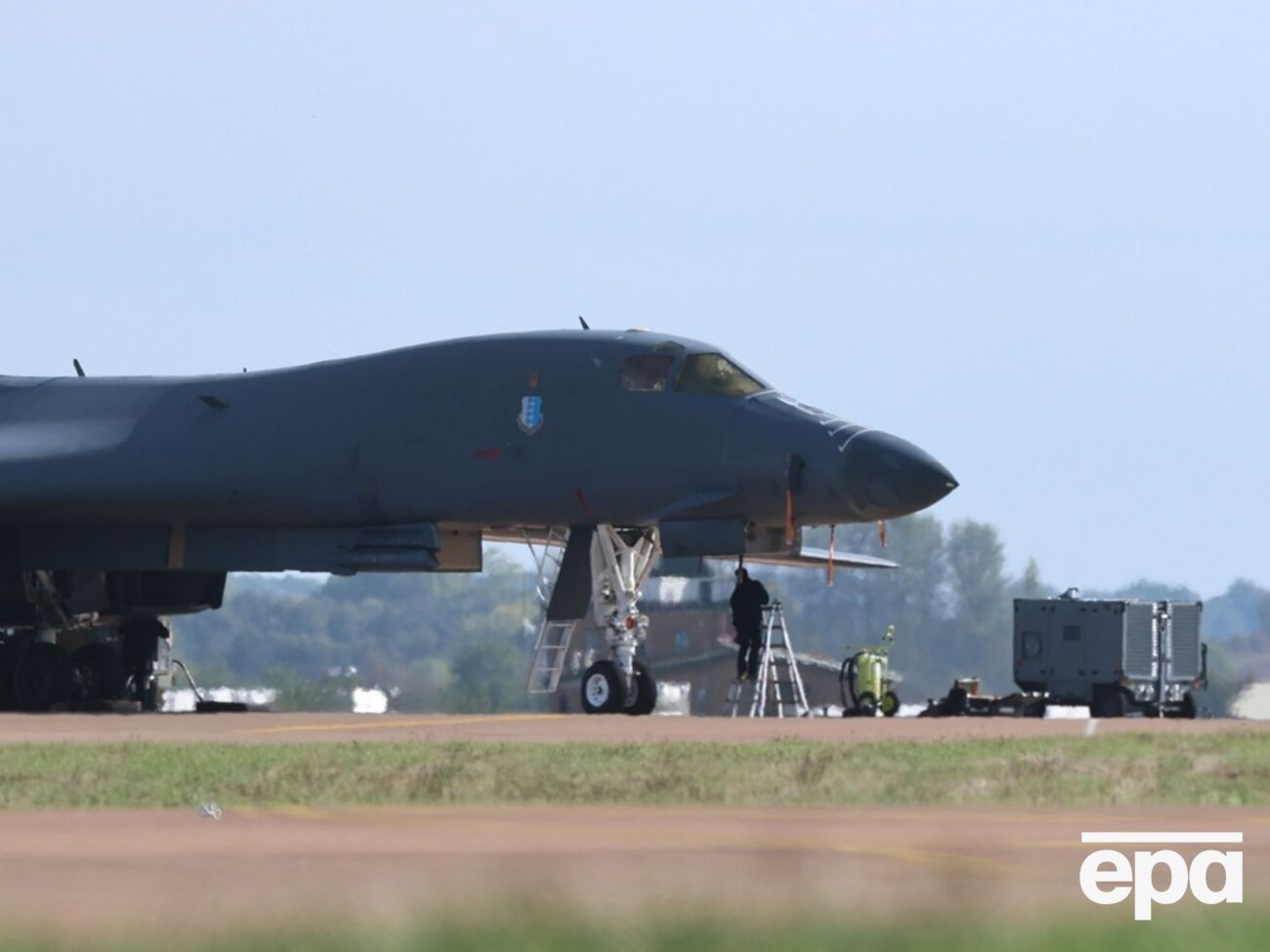США вивели далекобійні бомбардувальники з британської авіабази через "нову загрозу" – ЗМІ