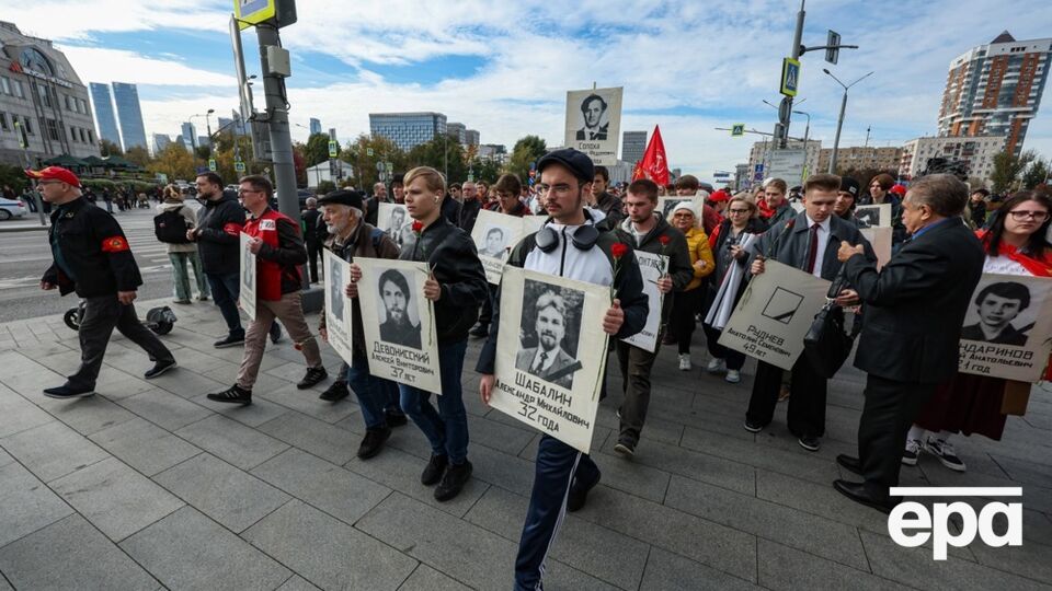 Выкрикивали "Долой царя!". В Москве на митинге задержали десятки человек. Видео