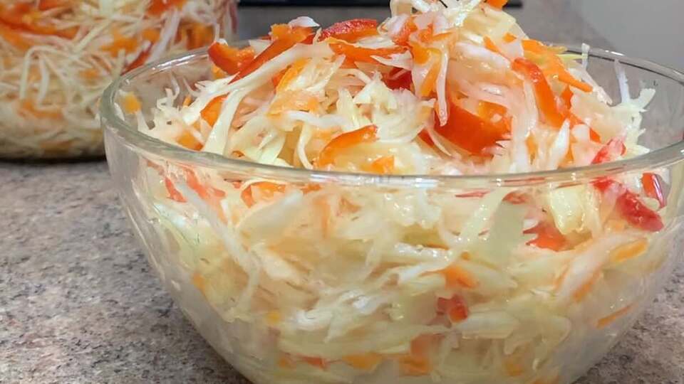Залийте капусту цим маринадом і залиште на три дні. Рецепт закуски, яку хочеться їсти знову і знову