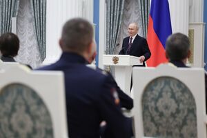 Путін продекламував відомий чотирирядковий вірш про Росію і зробив у ньому дві помилки. Відео