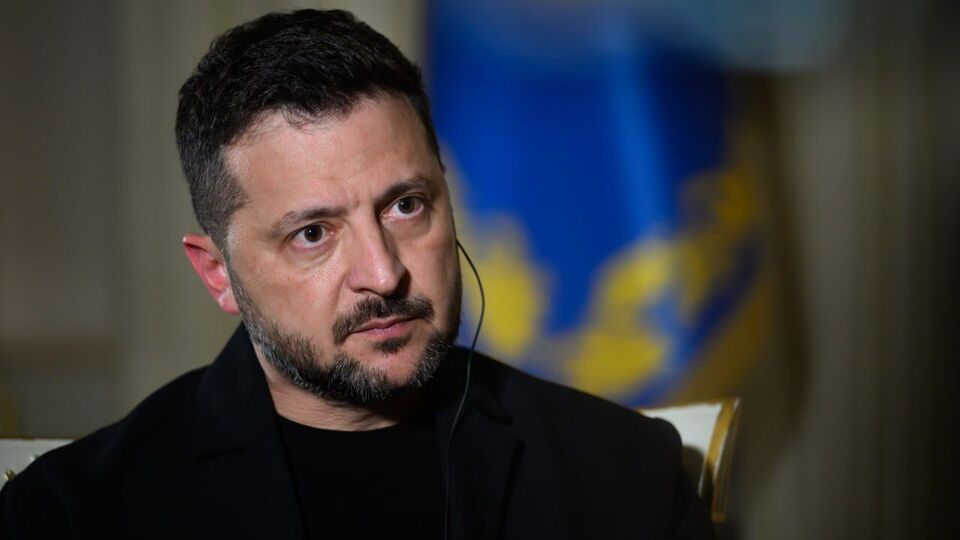 Українців запитали, чи підтримують вони другий президентський строк Зеленського. Що вони відповіли