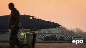 США поспіхом забрали 12 бомбардувальників із Британії. Що відомо про загрозу і чому ЗМІ згадали "Павутину"