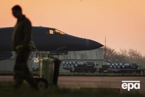 США в спешке забрали 12 бомбардировщиков из Британии. Что известно об угрозе и почему СМИ упомянули "Паутину"