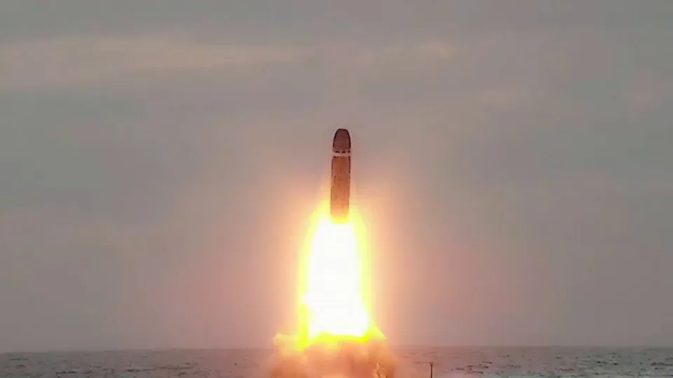 Во Франции провели испытания новой баллистической ракеты с атомной подводной лодки. Что об этом известно