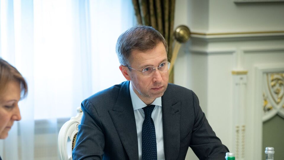 Корецький оголосив про скорочення 4 тис. посад у держапараті
