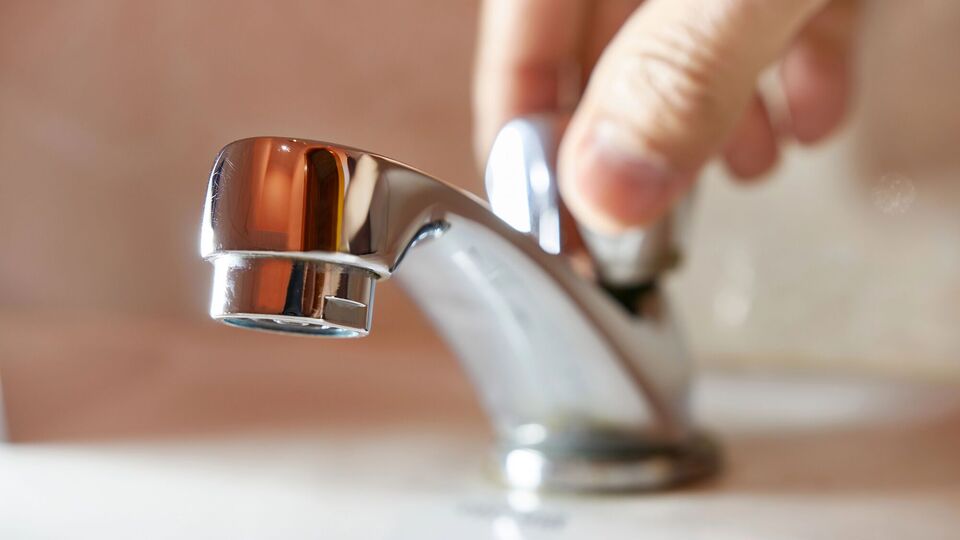 У Києві виникли перебої з водою через проблеми з електропостачанням. Що відомо