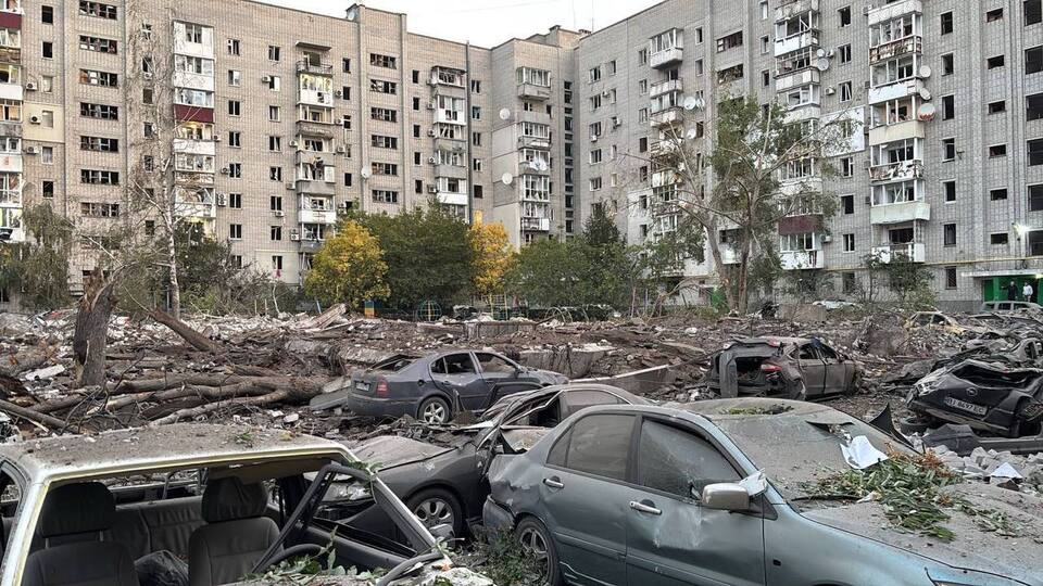"Щоб ми боялися засинати. Відпускати дітей від себе". РФ масовано вдарила по Україні, є загиблі