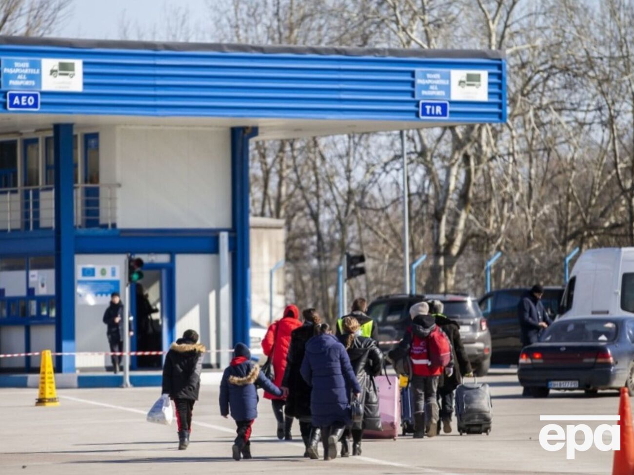 Молдова строит укрытия на границе с Украиной и отводит своих пограничников