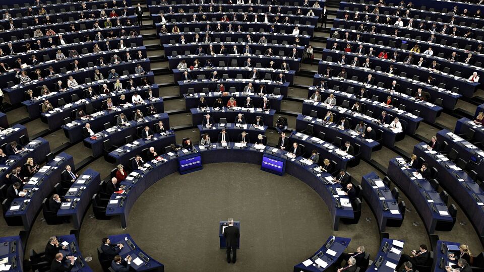 Європарламент назвав вибори до Держдуми РФ фіктивними й відмовився визнавати їхні результати