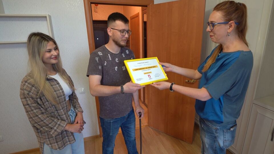 Захисник Маріуполя Олександр Наговіцин отримав квартиру від Фонду Ріната Ахметова