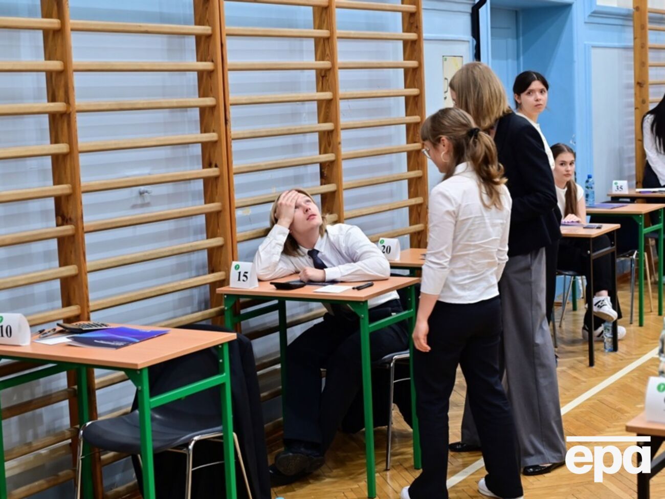 "Червоний кит". У Польщі після нападів із ножем закрили школи через інформацію про "криваву п'ятницю" 
