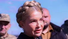 "Найбажаніша мілфа України" змінила зачіску. 65-річна Тимошенко вразила новим образом. Відео