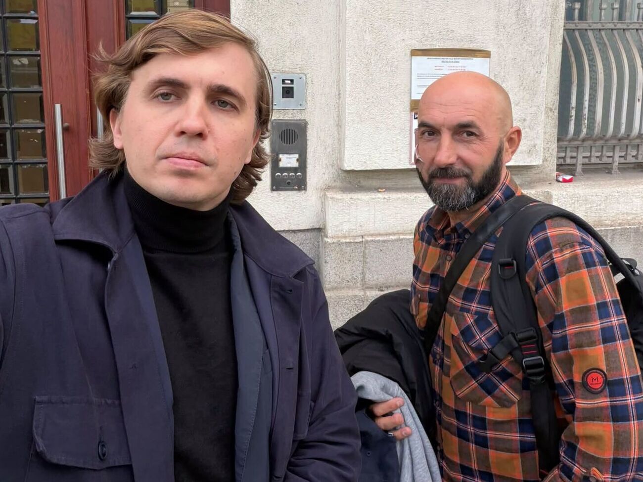 "Нас затримували як терористів". Ткач розповів, як у Відні силовики розбили вікна автомобіля й кинули журналістів на дорогу