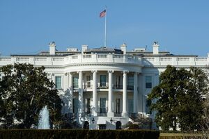 У Трампа до 19 октября есть время решить судьбу более 100 тыс. украинцев в США. Что будет с их статусом