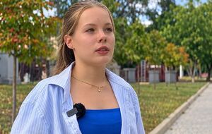 Перестала говорити після обстрілу. Історію Яни Сороки з Миколаївщини записав Музей "Голоси Мирних"