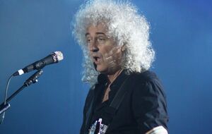 По поводу новой музыки от Queen Брайан отметил, что "пришло время сделать перерыв"