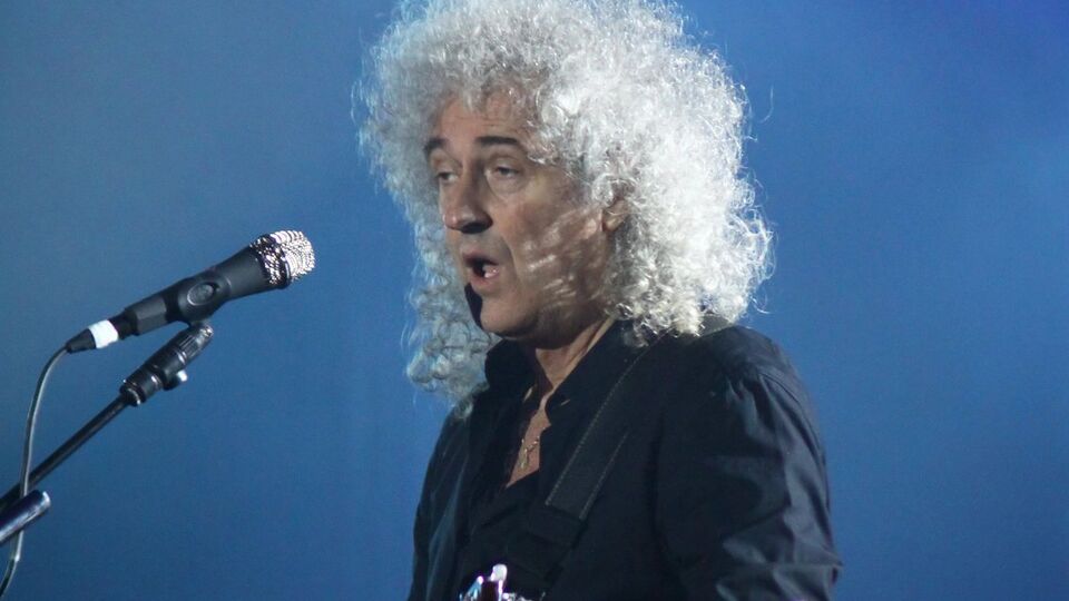 По поводу новой музыки от Queen Брайан отметил, что "пришло время сделать перерыв"